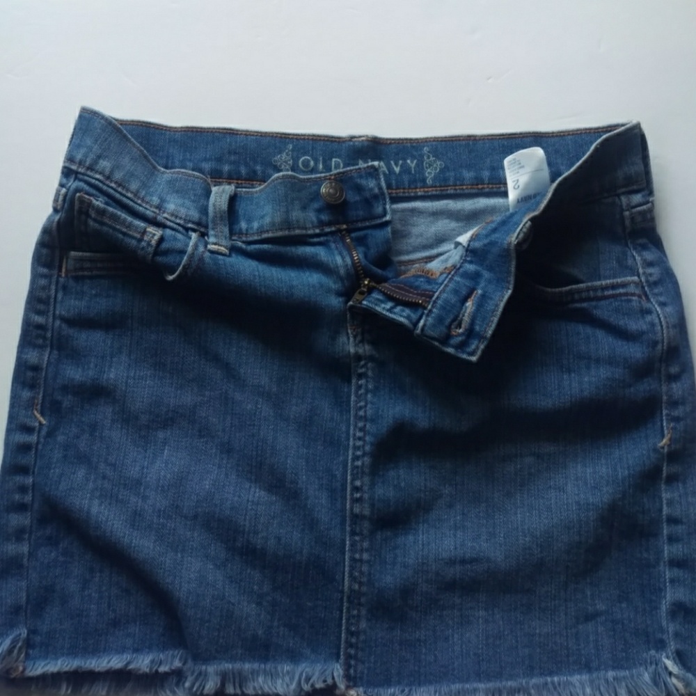 Old navy denim distressed Jean skirt - Picture 2 of 8